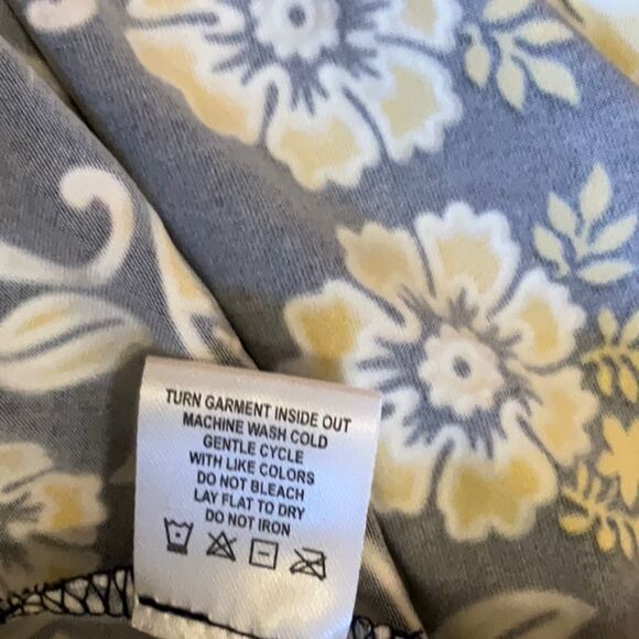 NWOT BY TACERA sleeveless dress with front buttons raised design throughout - Picture 14 of 14